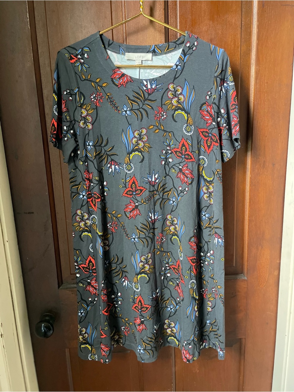 Loft women's medium short sleeve gray floral dress NWT